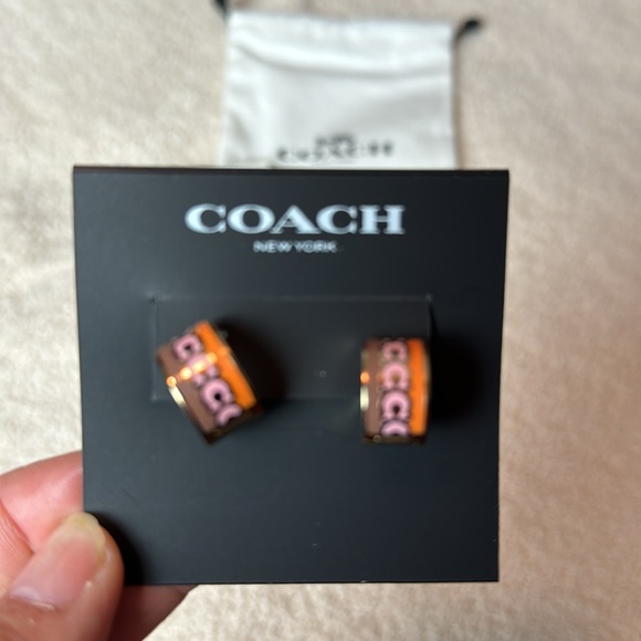 NWT Coach Signature “C” Earrings With Coach Travel Bag - Picture 2 of 3
